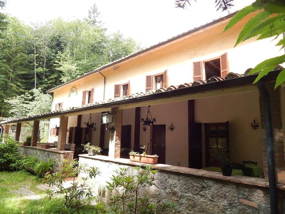 Agriturismo Fonte Magria Abbadia San Salvator Luaran gambar