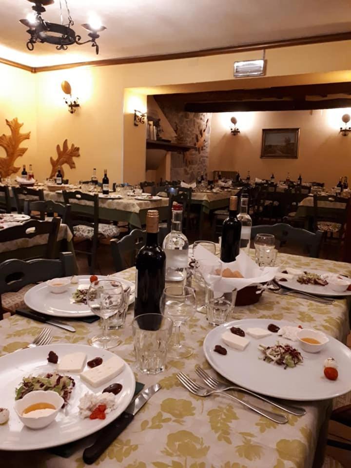 Agriturismo Fonte Magria Abbadia San Salvator Luaran gambar